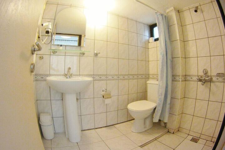 Room 14 of 17
