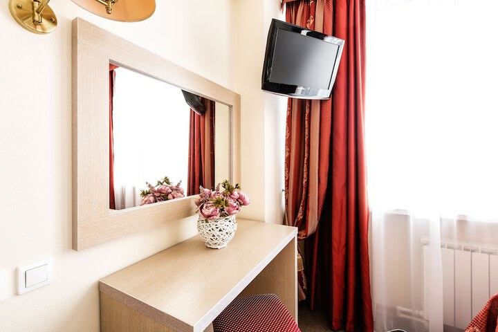 Room 46 of 102