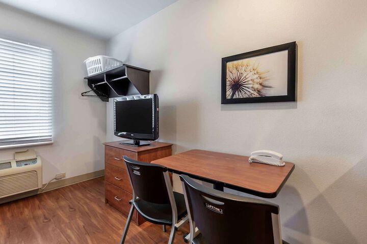 Studio with Double Bed (2 of 12)