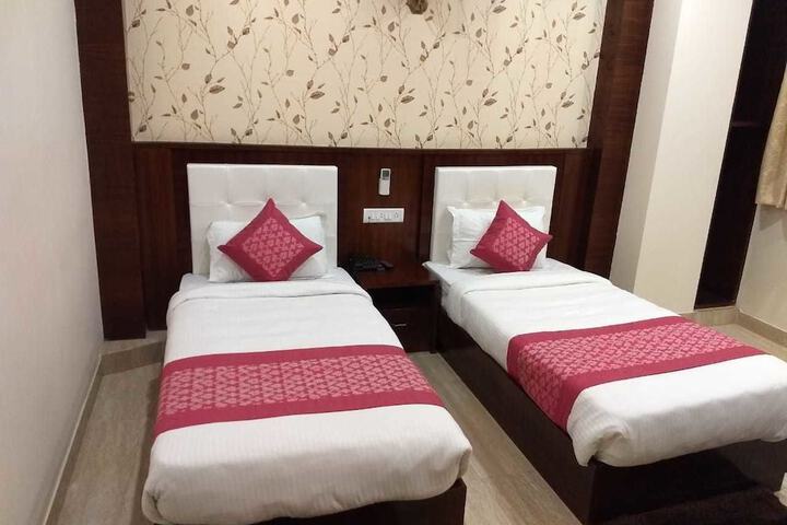 Room 27 of 41