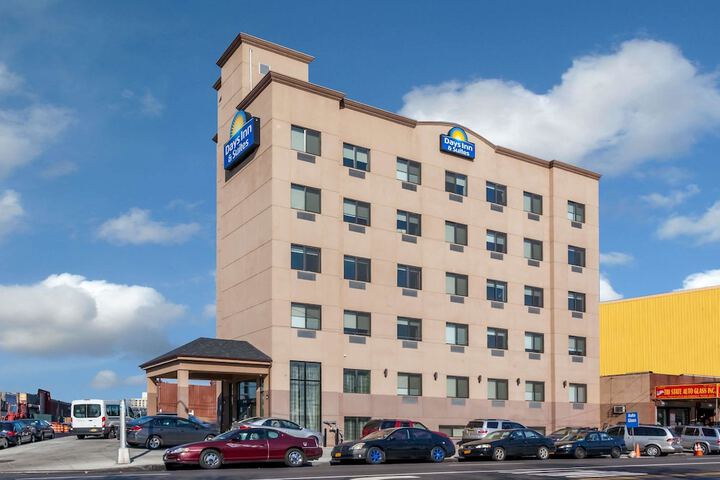 Exterior of Days Inn & Suites by Wyndham Jamaica JFK Airport