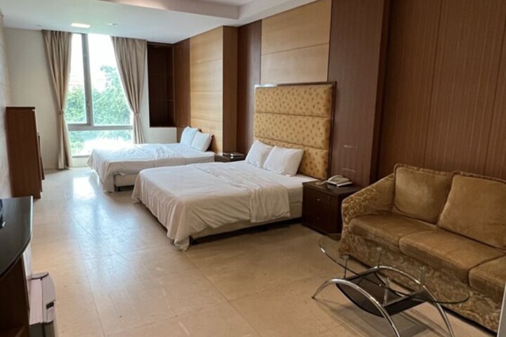 Room 19 of 79