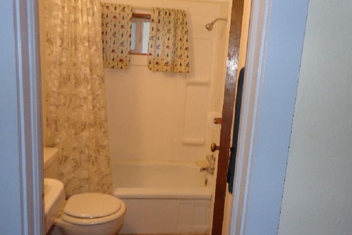 Room 45 of 68