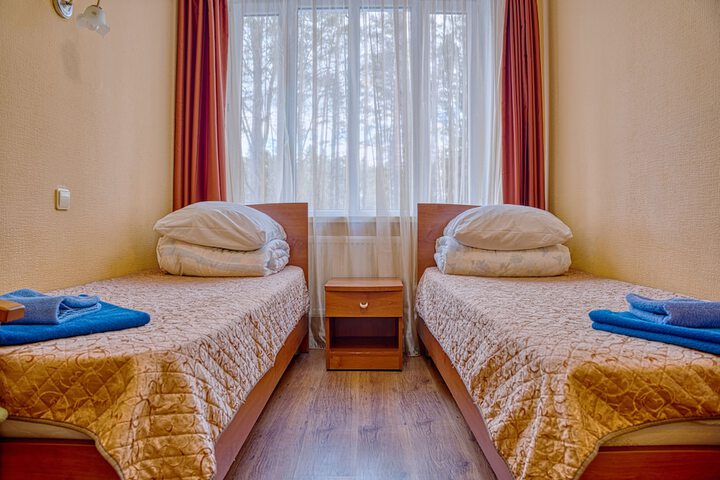 Room 46 of 118