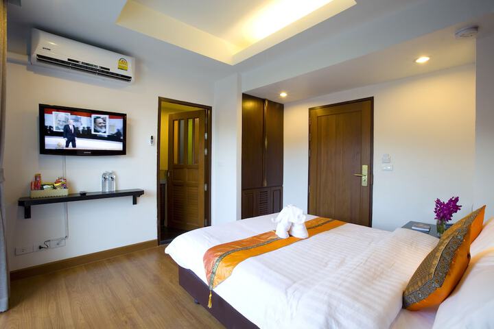 Room 7 of 51
