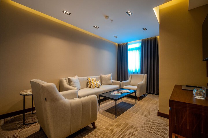 Room 25 of 59