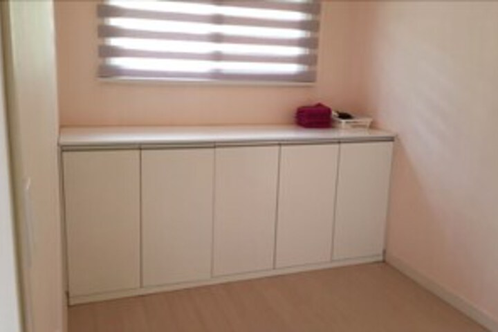 Room 9 of 12