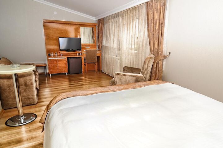 Room 19 of 36