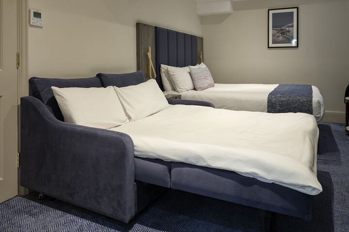 Room 42 of 249