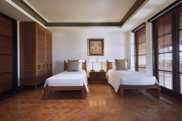 Room 25 of 122
