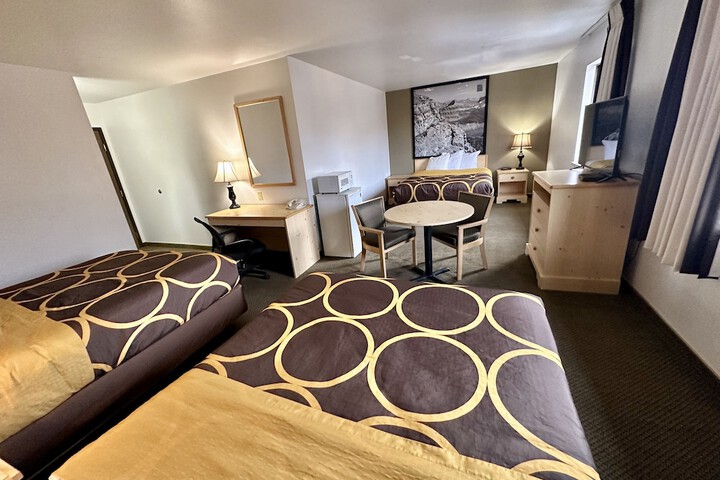 Room 19 of 46
