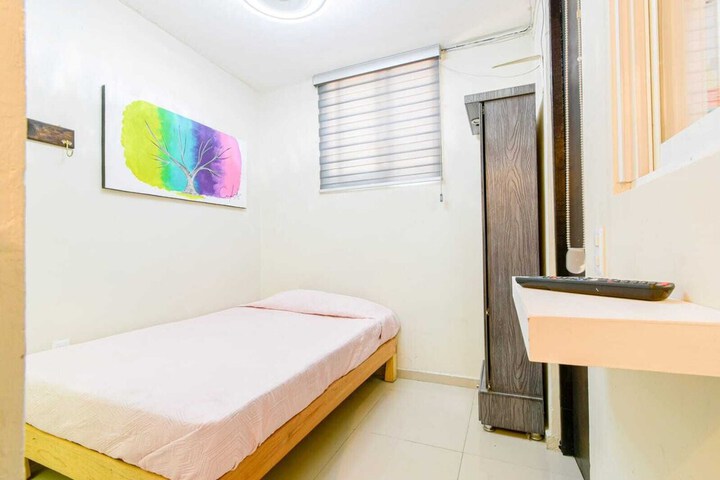 Room 5 of 36