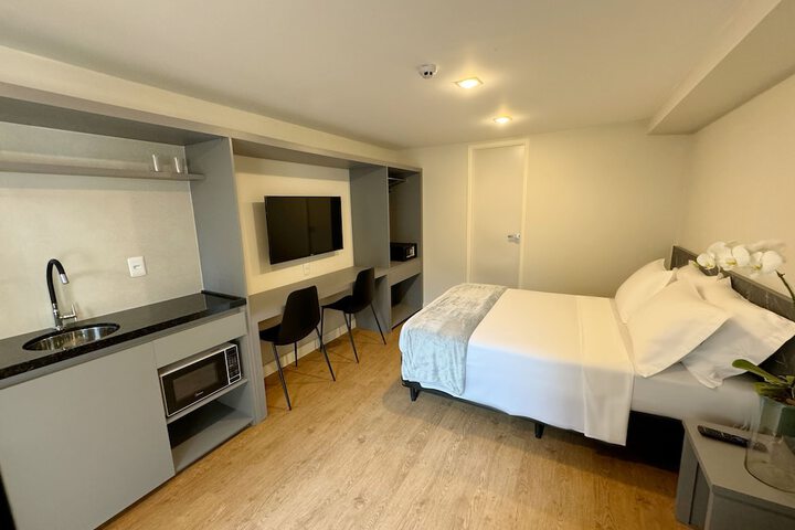 Room 16 of 32