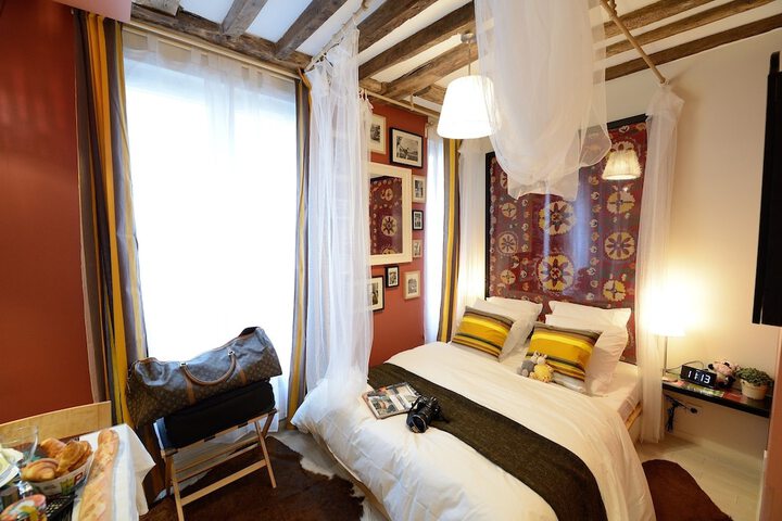Room 179 of 648