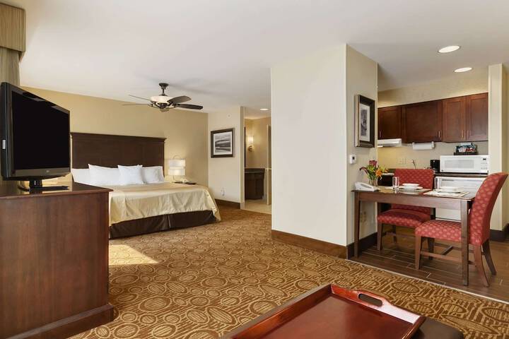 Room 9 of 20