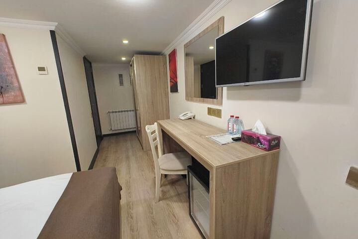 Room 26 of 68