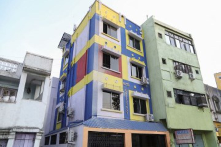 OYO 13809 Hotel Siddhant