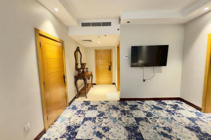 Room 25 of 40