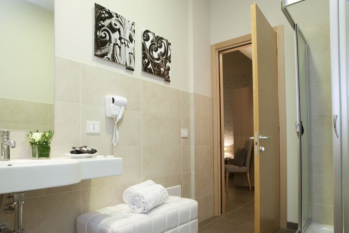 Room 44 of 59