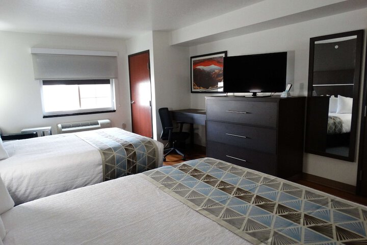Room 5 of 40