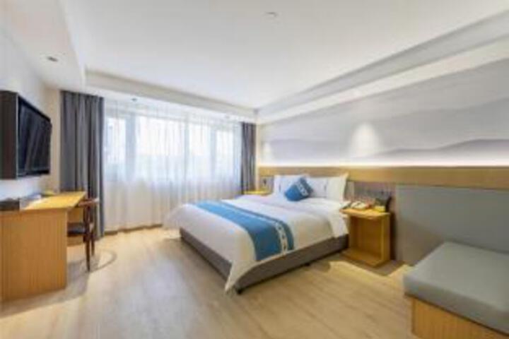 Room 18 of 20