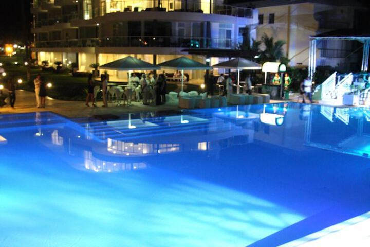 Pools & Facilities