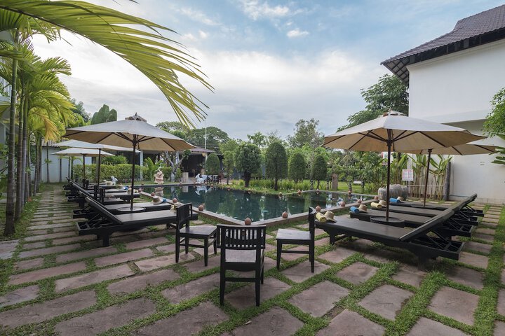 Pools & Facilities