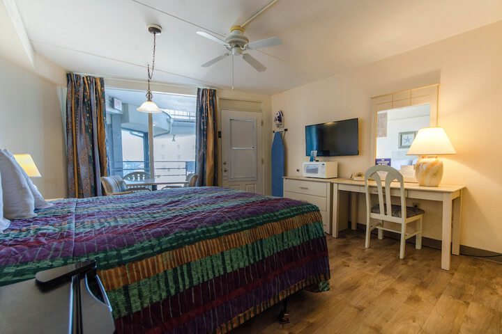Room 10 of 27