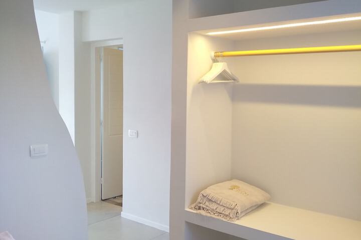 Room 10 of 46