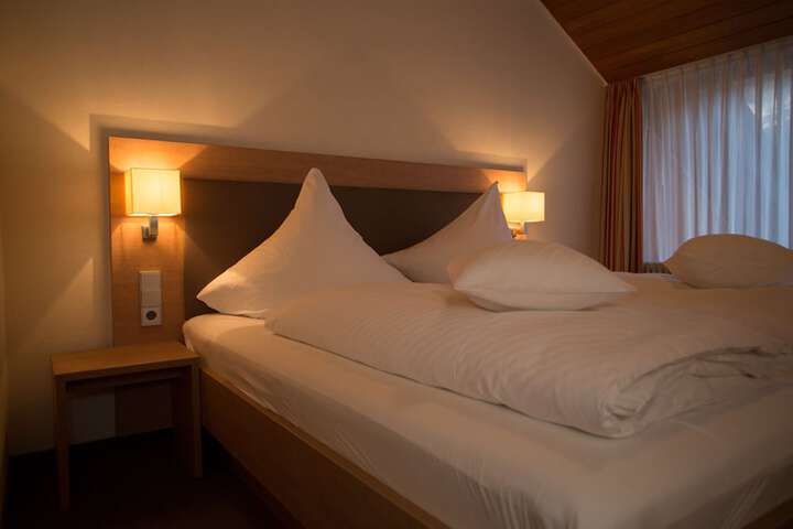 Room 5 of 59