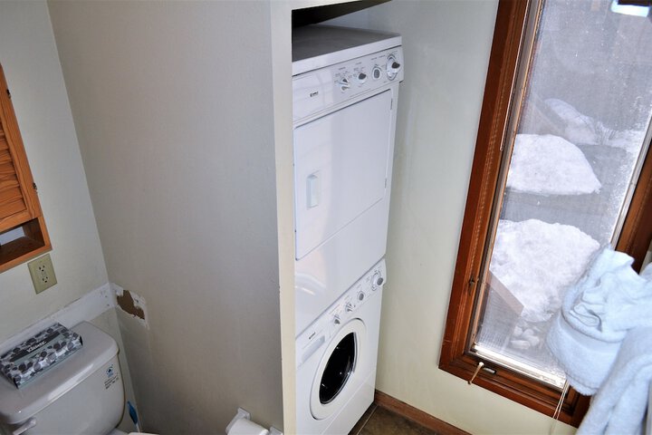 Laundry 17 of 52