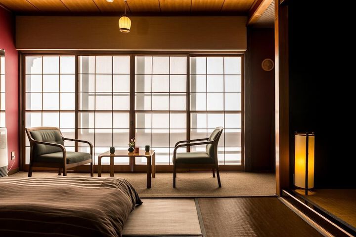 Room 6 of 50