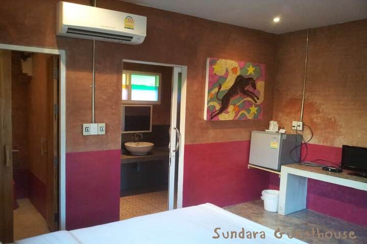 Room 8 of 20