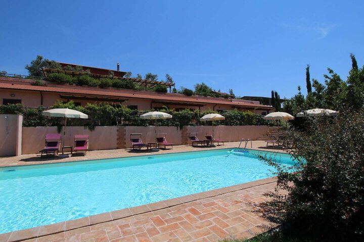 Pool 14 of 42
