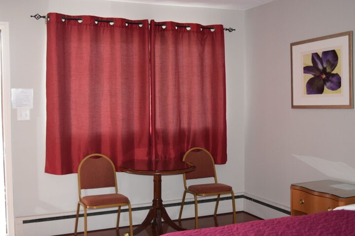 Room 17 of 42