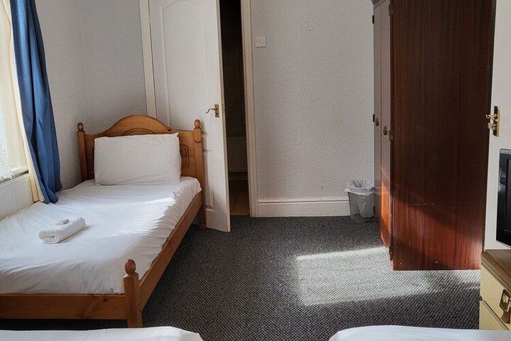 Room 51 of 109