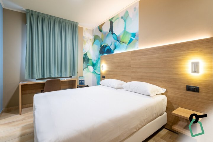 Room 18 of 35