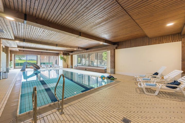 Pool 23 of 32