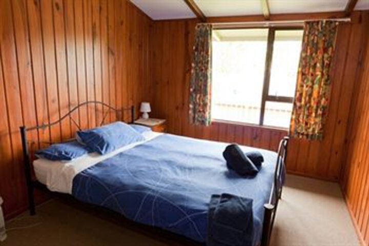 Room 11 of 40