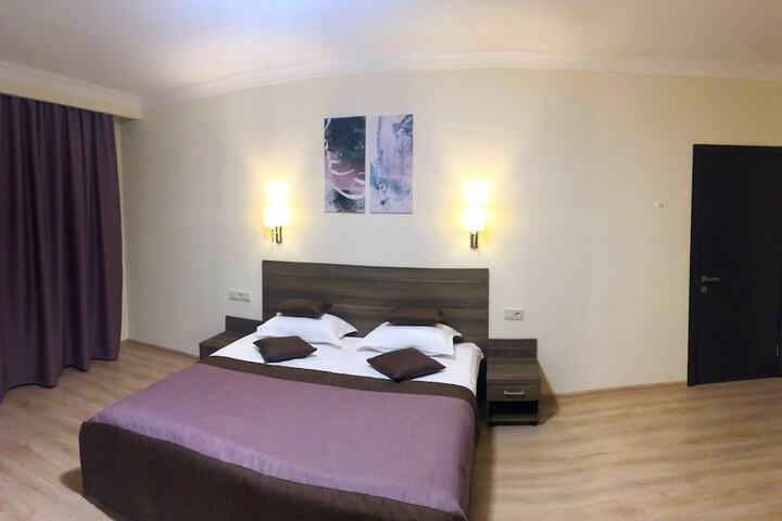 Room 57 of 106