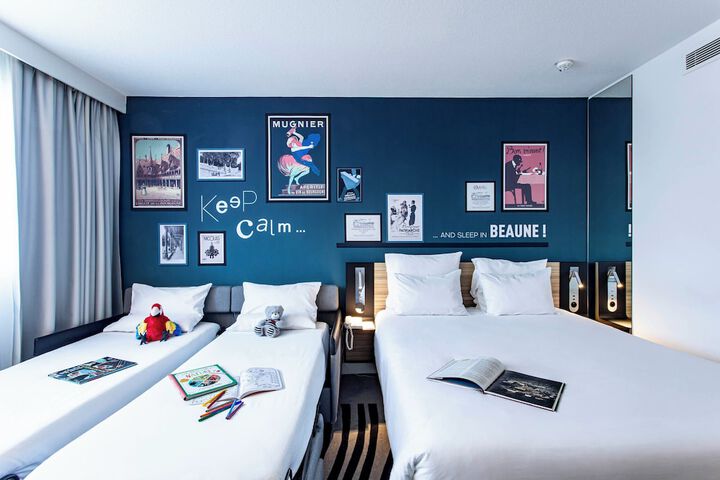 Room 7 of 185