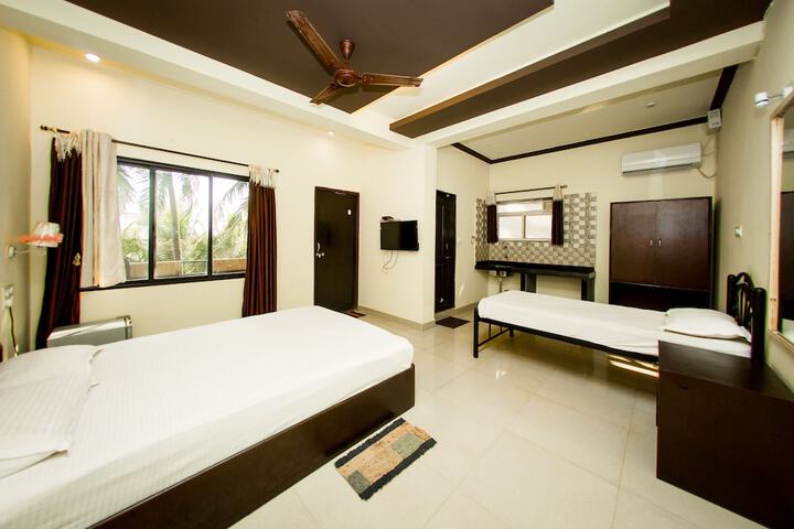 Hotel 135 of 144