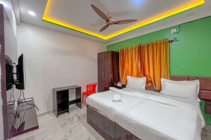 Room 10 of 42