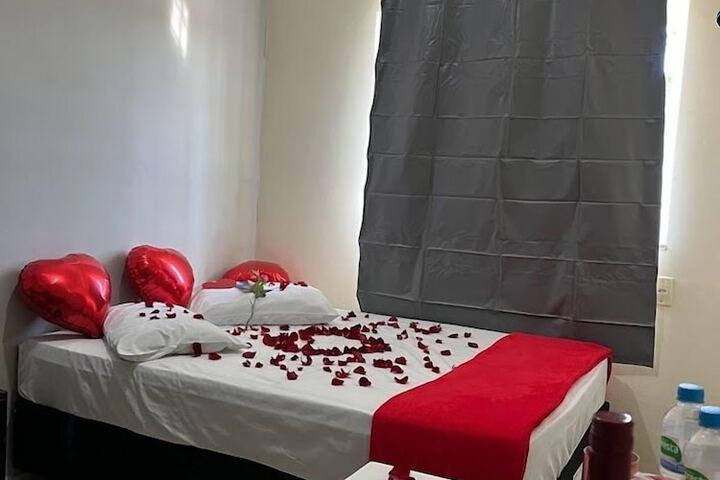 Room 6 of 74