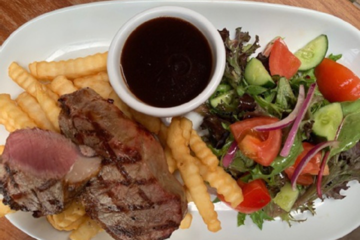Dining 72 of 192
