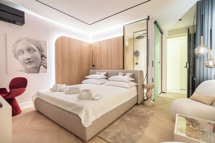 Room 2 of 45
