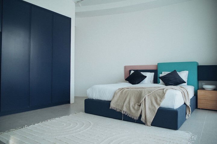 Room 2 of 32