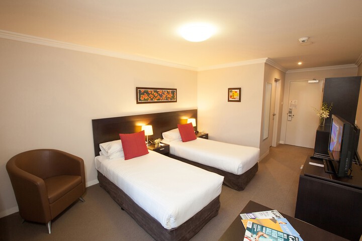 Room 13 of 44