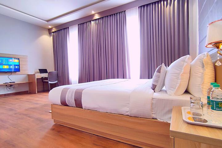 Room 20 of 102