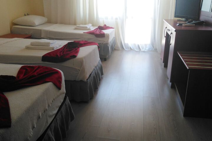 Room 14 of 68